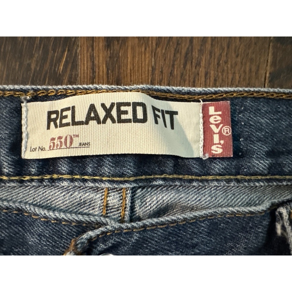 Levis Jeans 550 Relaxed Fit Blue Medium Wash Mens Size 38x32 High Rise - Picture 7 of 10